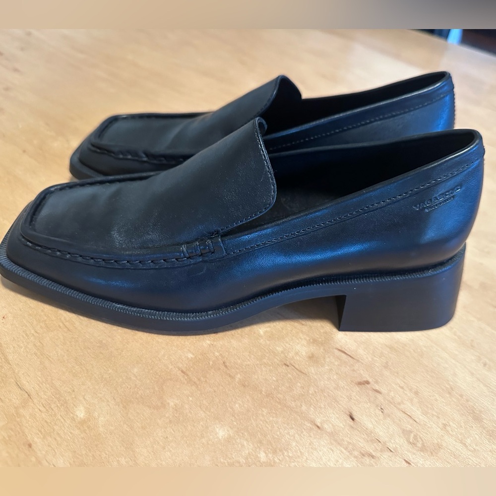 Vagabond black leather Blanca loafer in 37